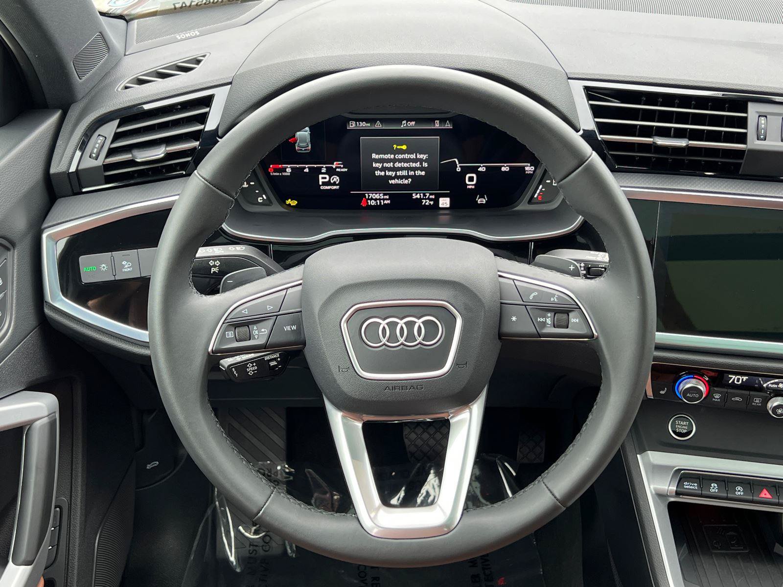 Certified 2025 Audi Q3 2.0T Premium Plus w/ Premium Plus Package AWD/4WD image 24