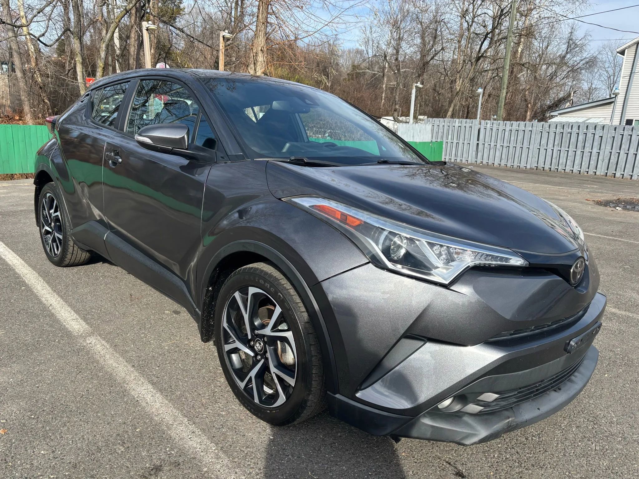 Used 2018 Toyota C-HR XLE image 3