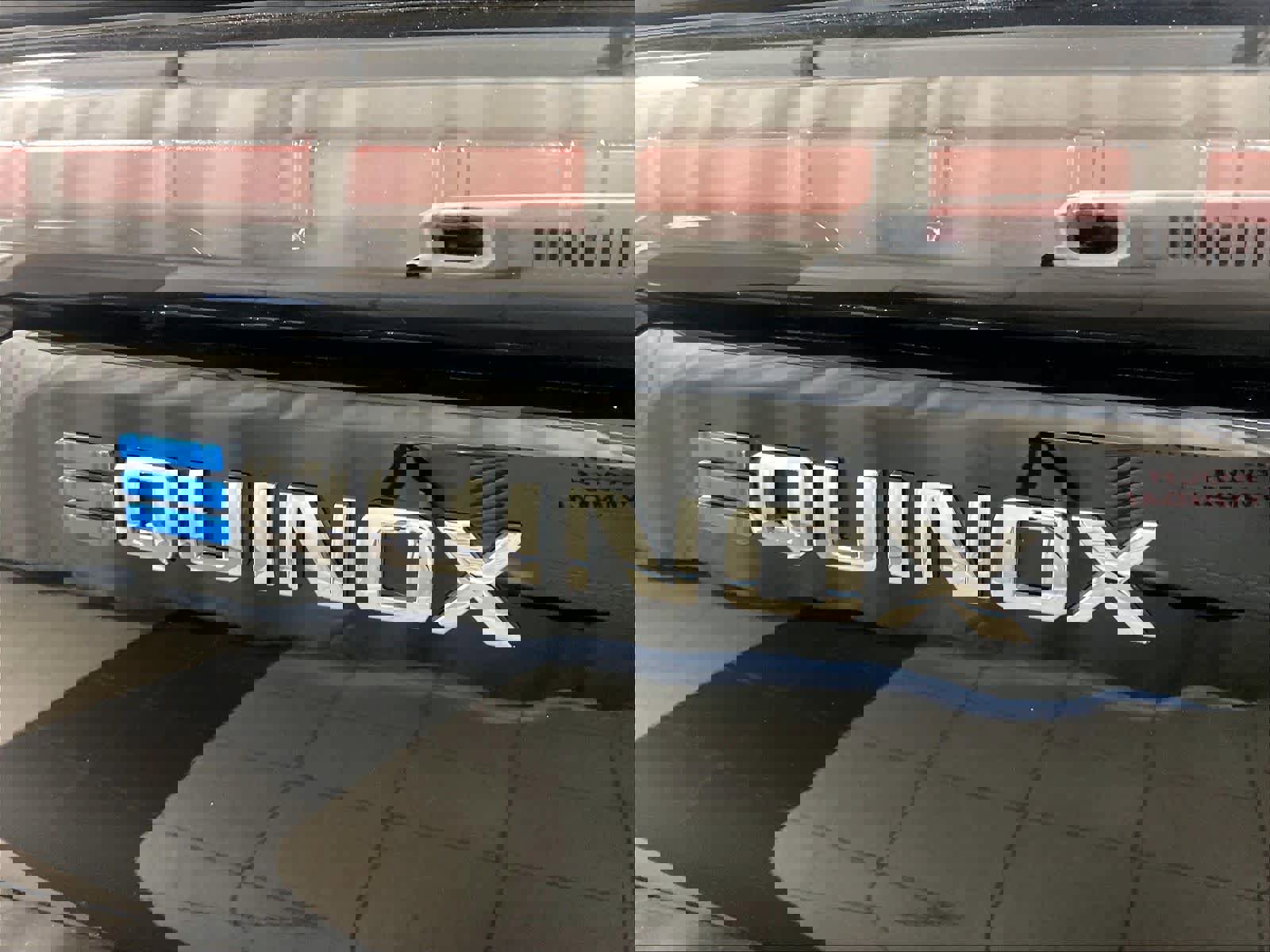 Used 2025 Chevrolet Equinox EV LT w/ Convenience Package image 29