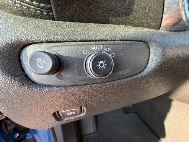 Used 2019 Chevrolet Blazer LT FWD image 26