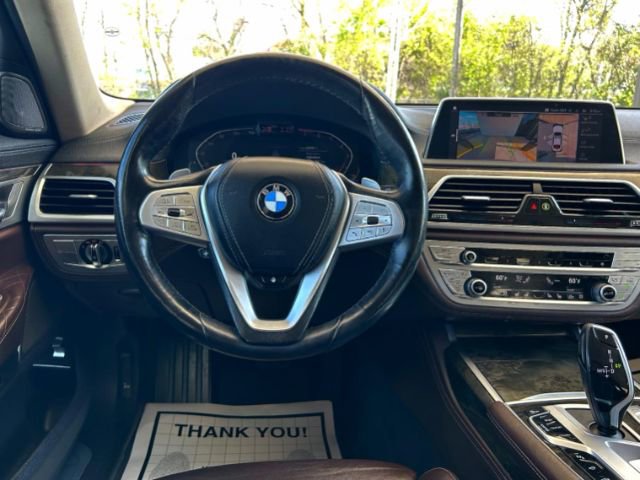 Used 2022 BMW 740i w/ Luxury Rear Seating Package image 12