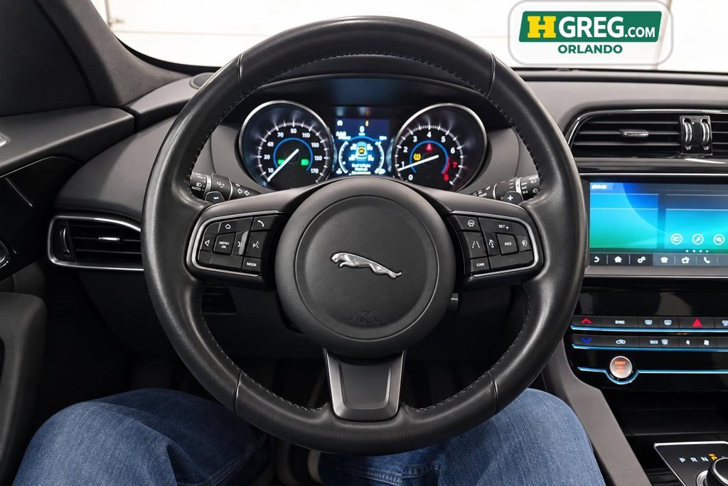 Used 2020 Jaguar F-PACE Premium AWD/4WD image 13