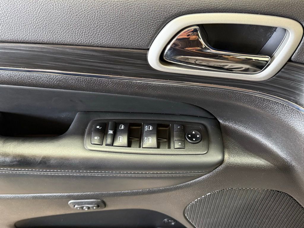 Used 2021 Jeep Grand Cherokee Limited AWD/4WD image 32