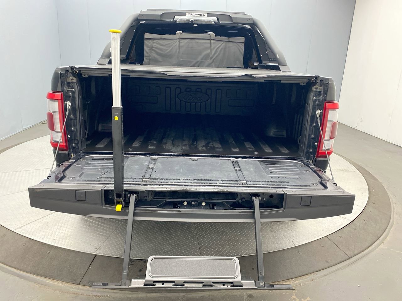 Used 2022 Ford F150 Raptor w/ Raptor 37 Performance Package AWD/4WD image 26