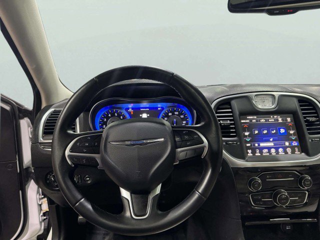 Used 2016 Chrysler 300 Limited w/ Driver Convenience Group image 20