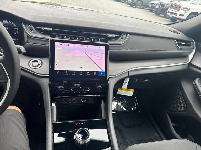 New 2027 Jeep Grand Cherokee Laredo AWD/4WD image 24