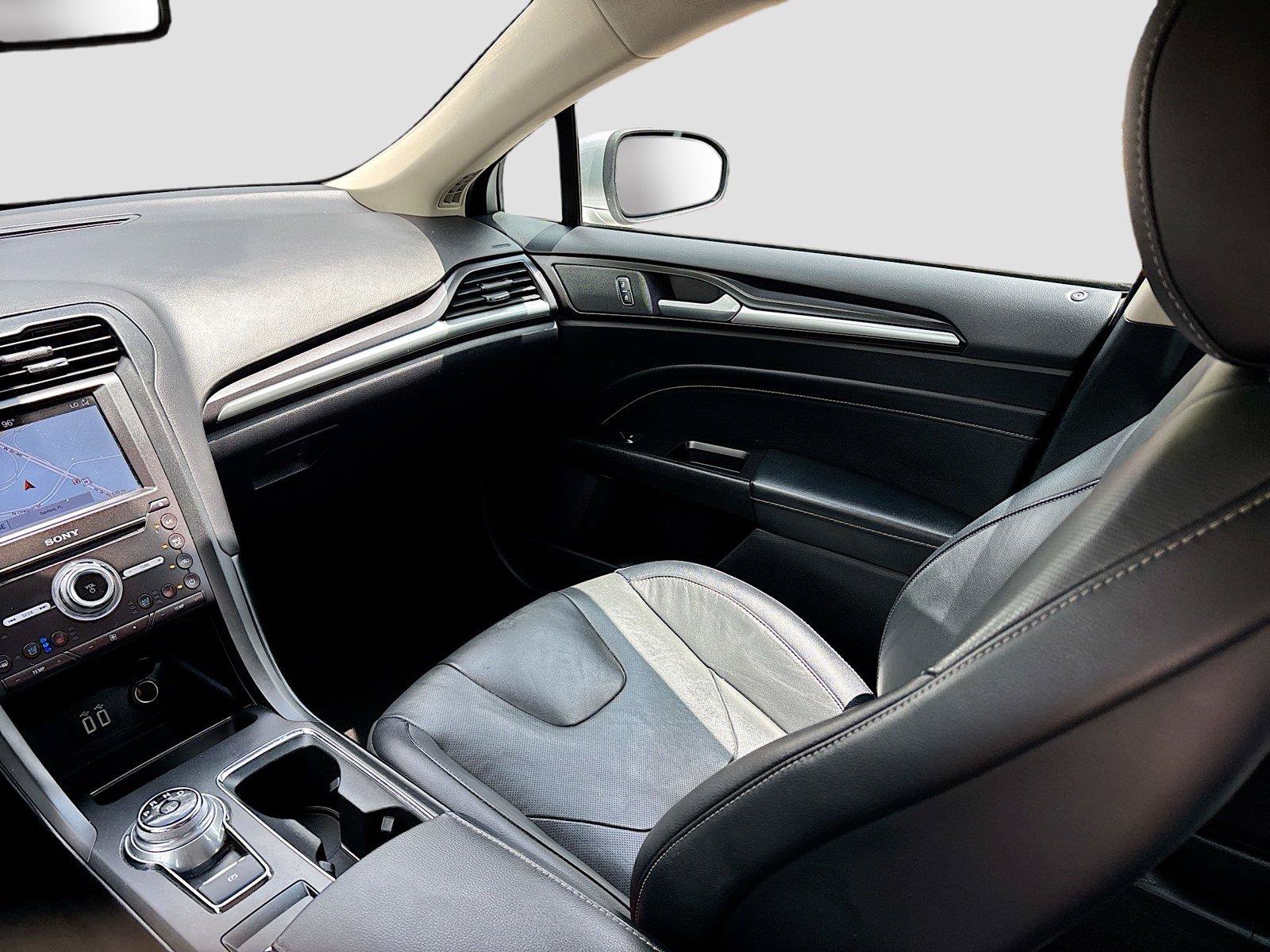 Used 2019 Ford Fusion Titanium FWD image 25