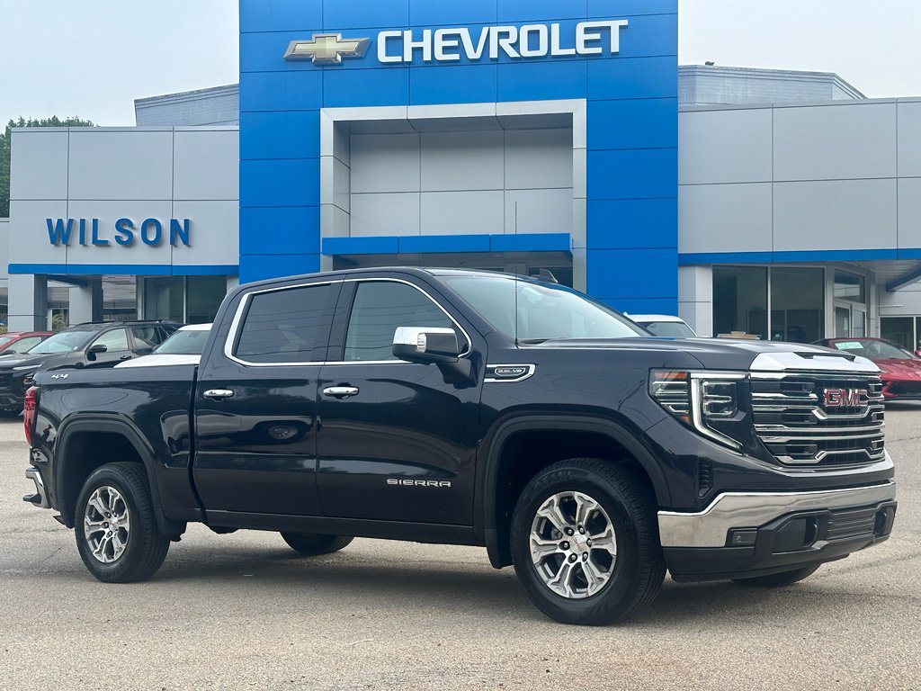 Used 2025 GMC Sierra 1500 SLT AWD/4WD image 1