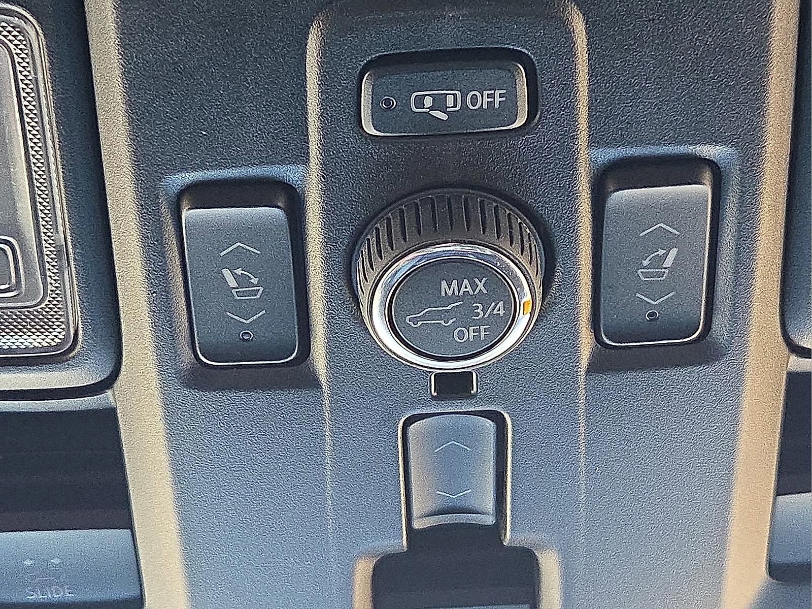 Used 2023 GMC Yukon Denali image 21