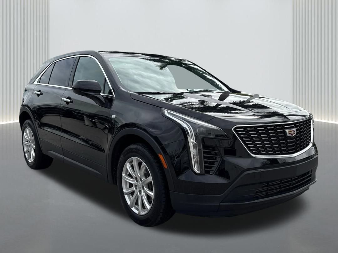 Certified 2023 Cadillac XT4 Luxury image 3
