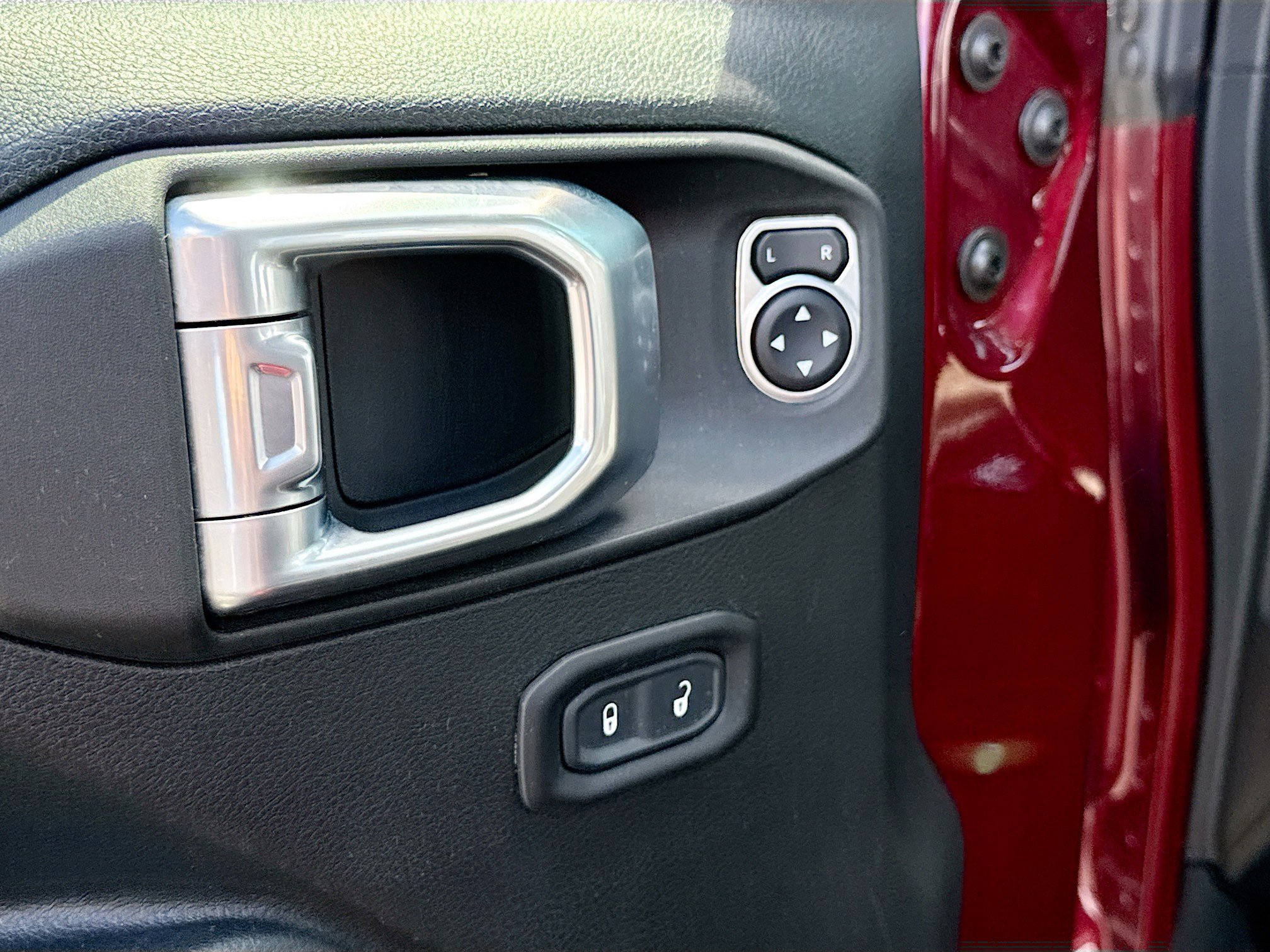 Used 2021 Jeep Gladiator Sport image 9