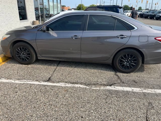 Used 2016 Toyota Camry LE FWD image 8