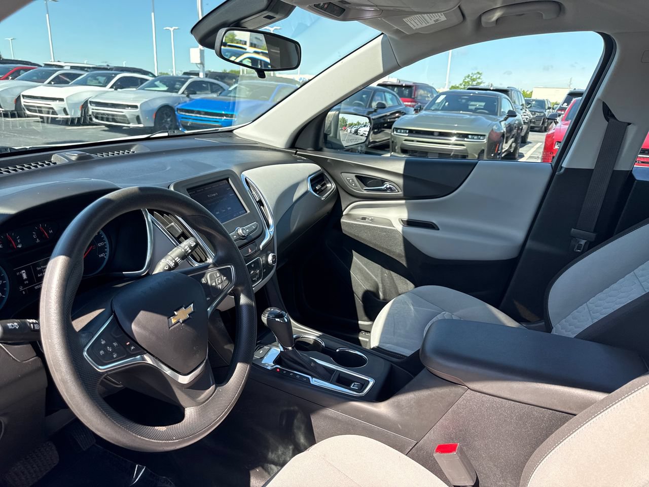 Used 2020 Chevrolet Equinox LS AWD/4WD image 12