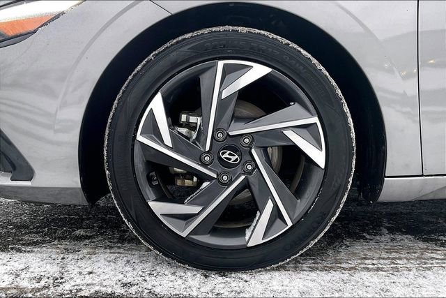 Certified 2024 Hyundai Elantra Limited image 10