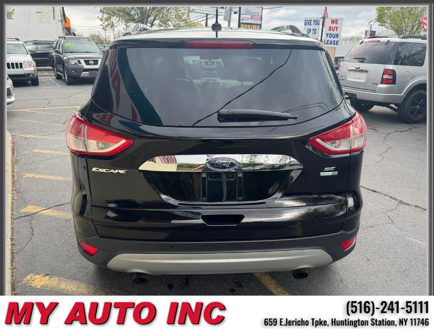 Used 2016 Ford Escape SE w/ SE Chrome Package AWD/4WD image 5