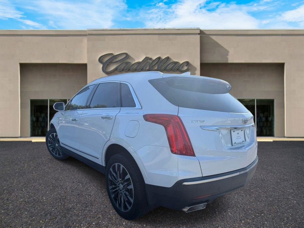 Used 2017 Cadillac XT5 Premium Luxury FWD image 5