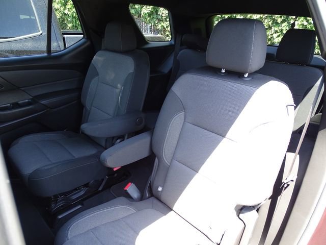 Used 2022 Chevrolet Traverse LT FWD image 9