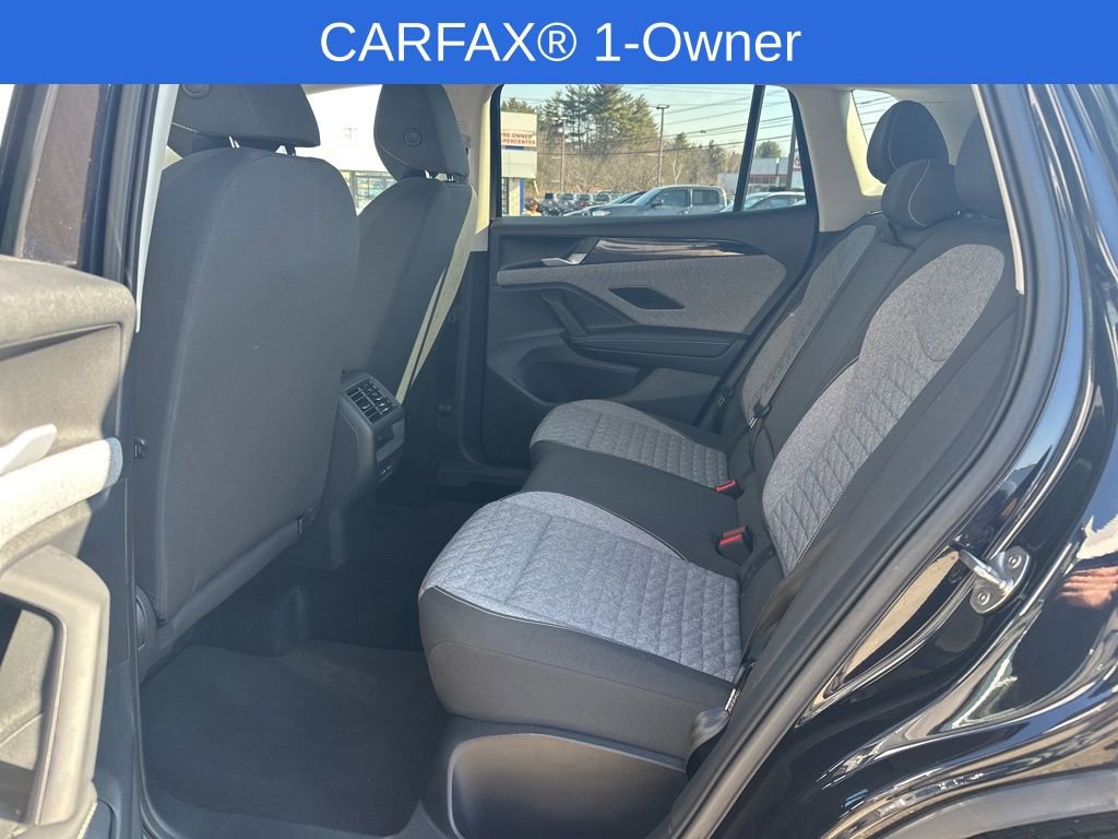 Used 2025 Volkswagen Tiguan S image 31