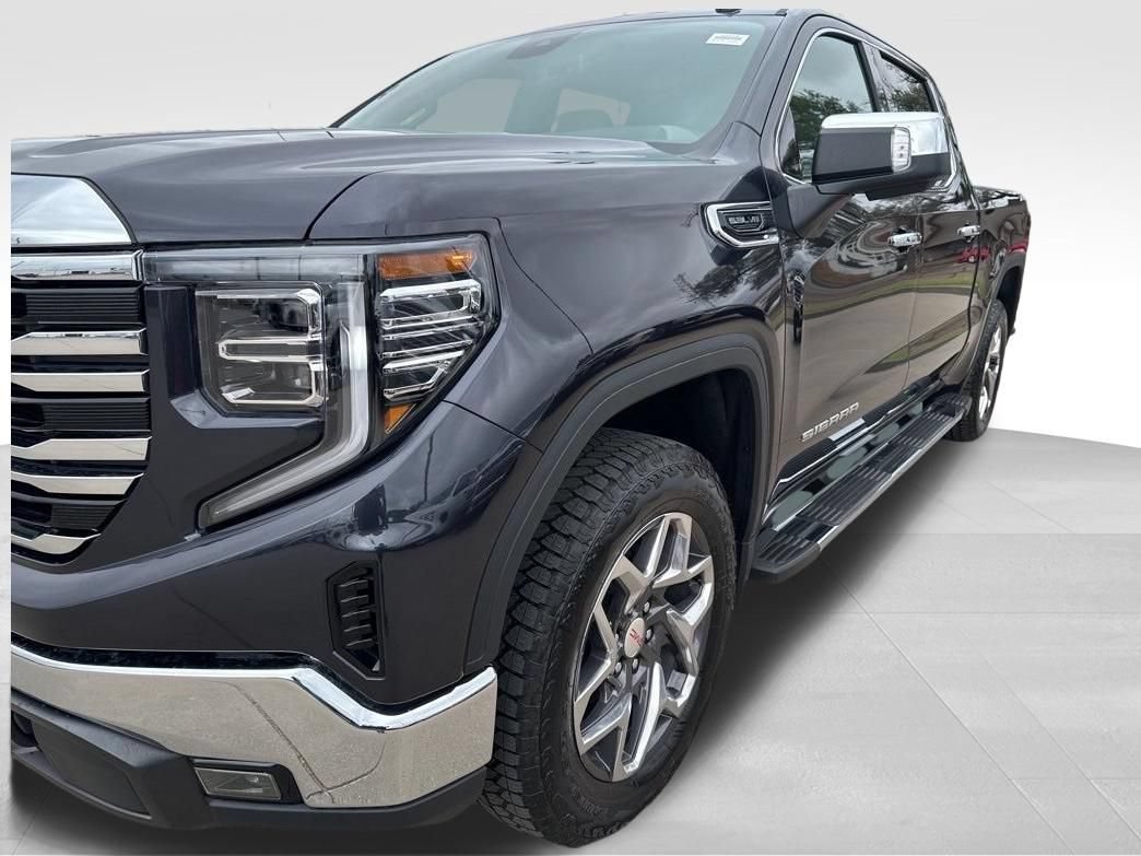 Used 2024 GMC Sierra 1500 SLT w/ SLT Premium Package AWD/4WD image 32