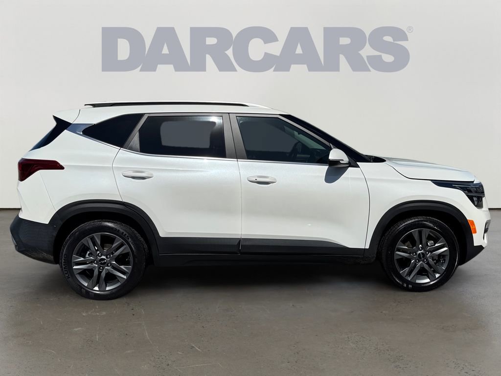 Used 2023 Kia Seltos S w/ Navigation Package FWD image 8