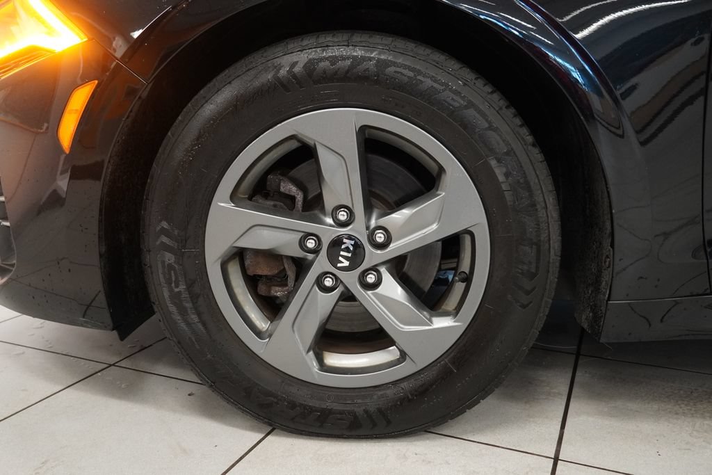 Used 2021 Kia K5 LX FWD image 15