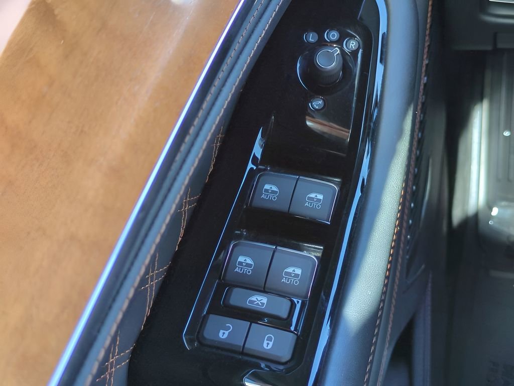 Used 2023 Jeep Grand Cherokee L Summit image 25