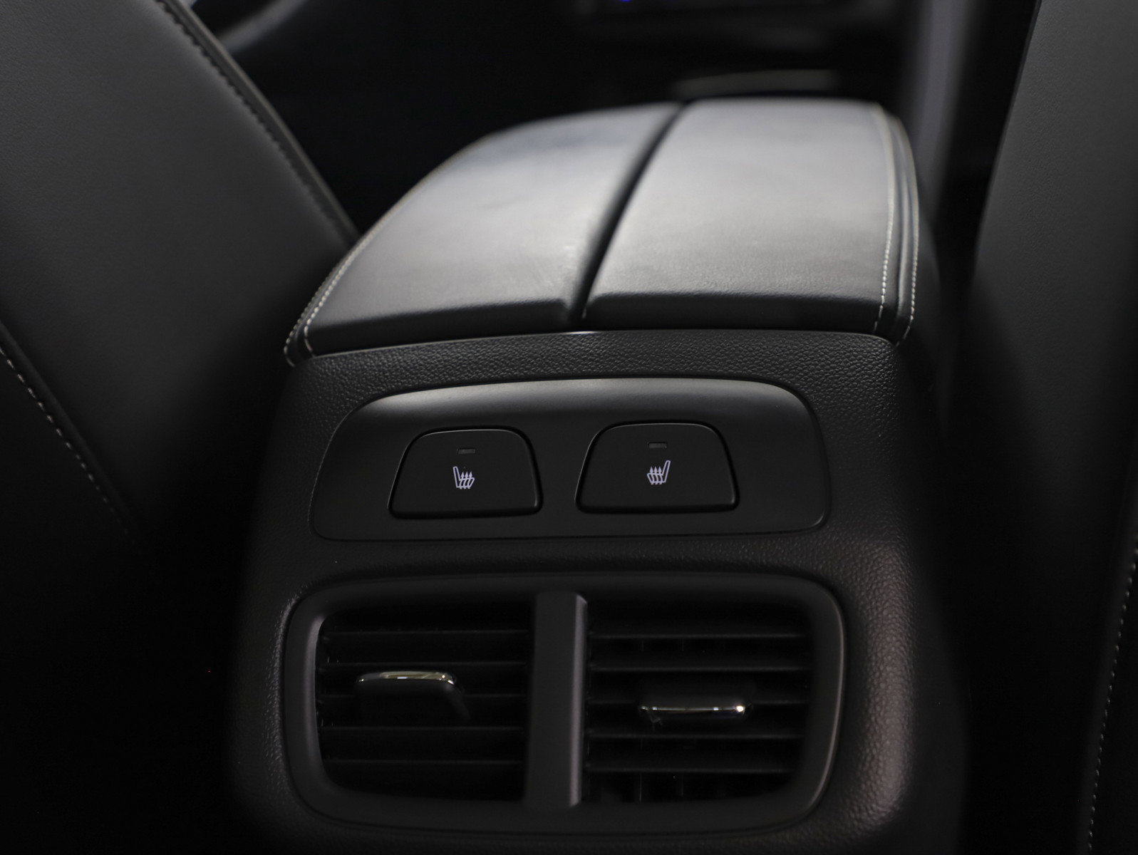 Used 2022 Buick Envision Avenir w/ Technology Package II image 13