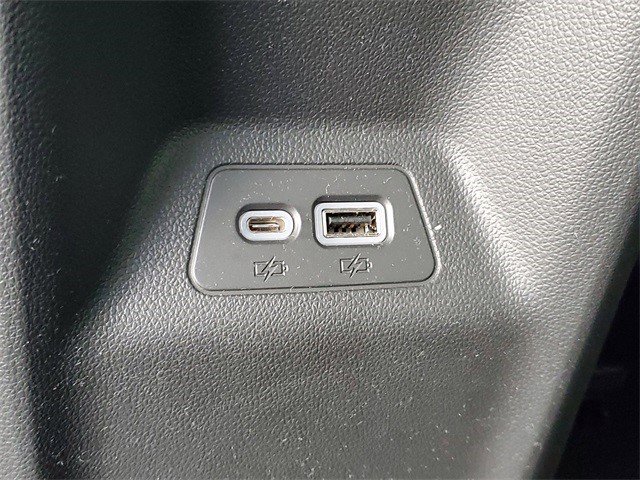 Certified 2023 Buick Envision Essence image 10