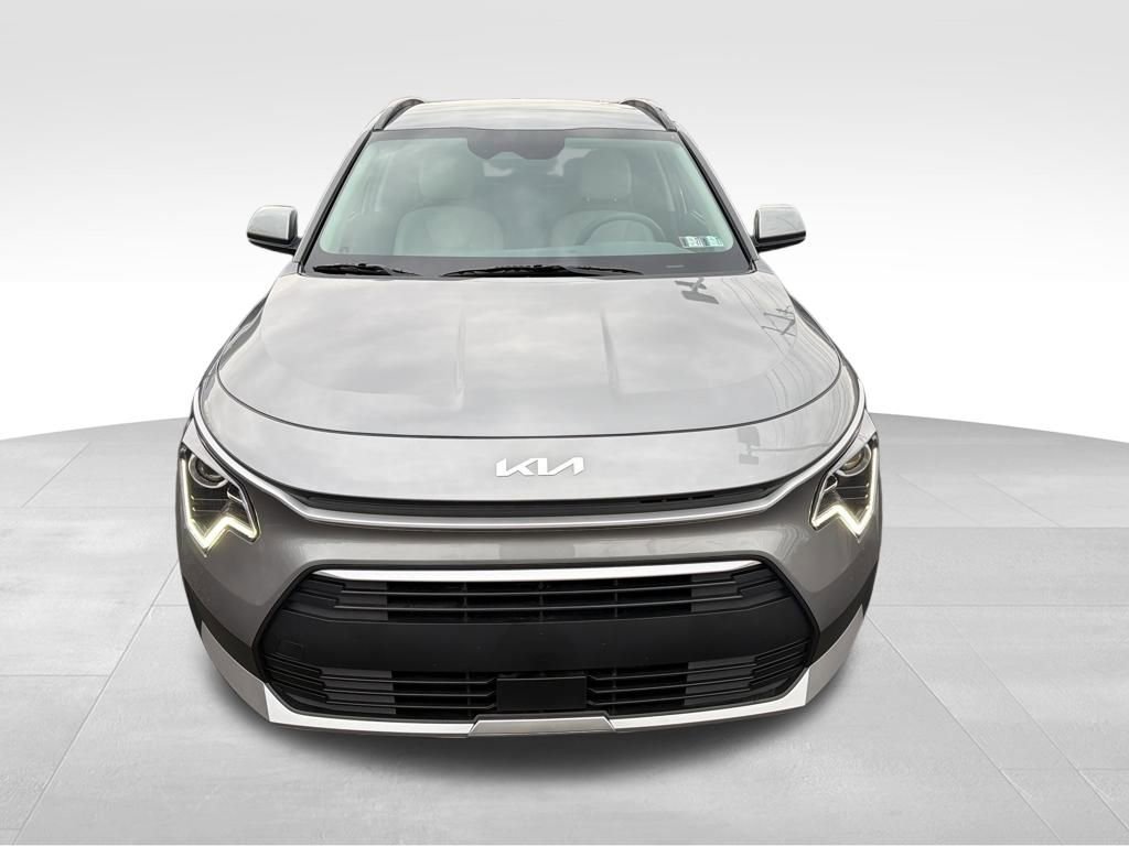 Certified 2025 Kia Niro EX image 11