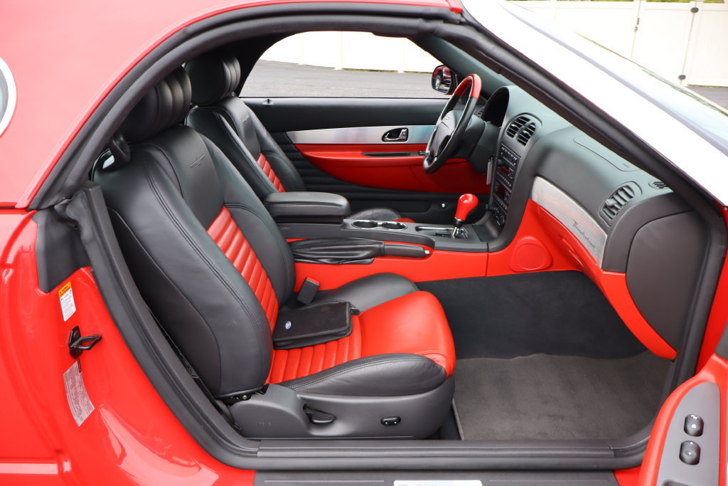 Used 2002 Ford Thunderbird RWD image 8