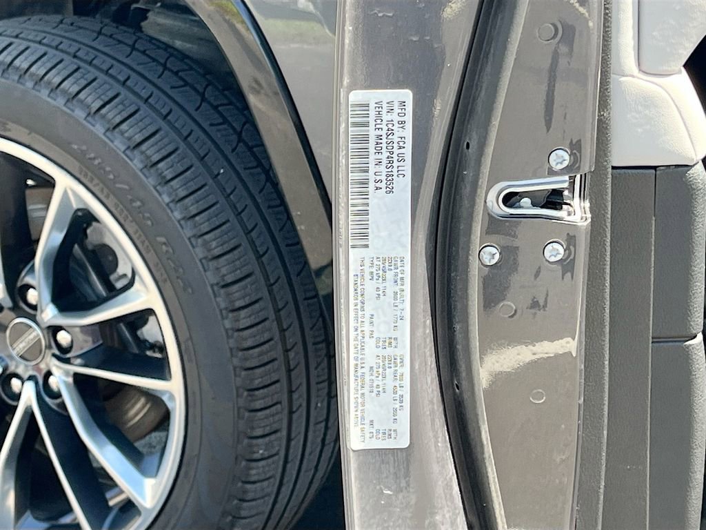 Certified 2024 Jeep Wagoneer L Series III w/ Premium Group I image 34