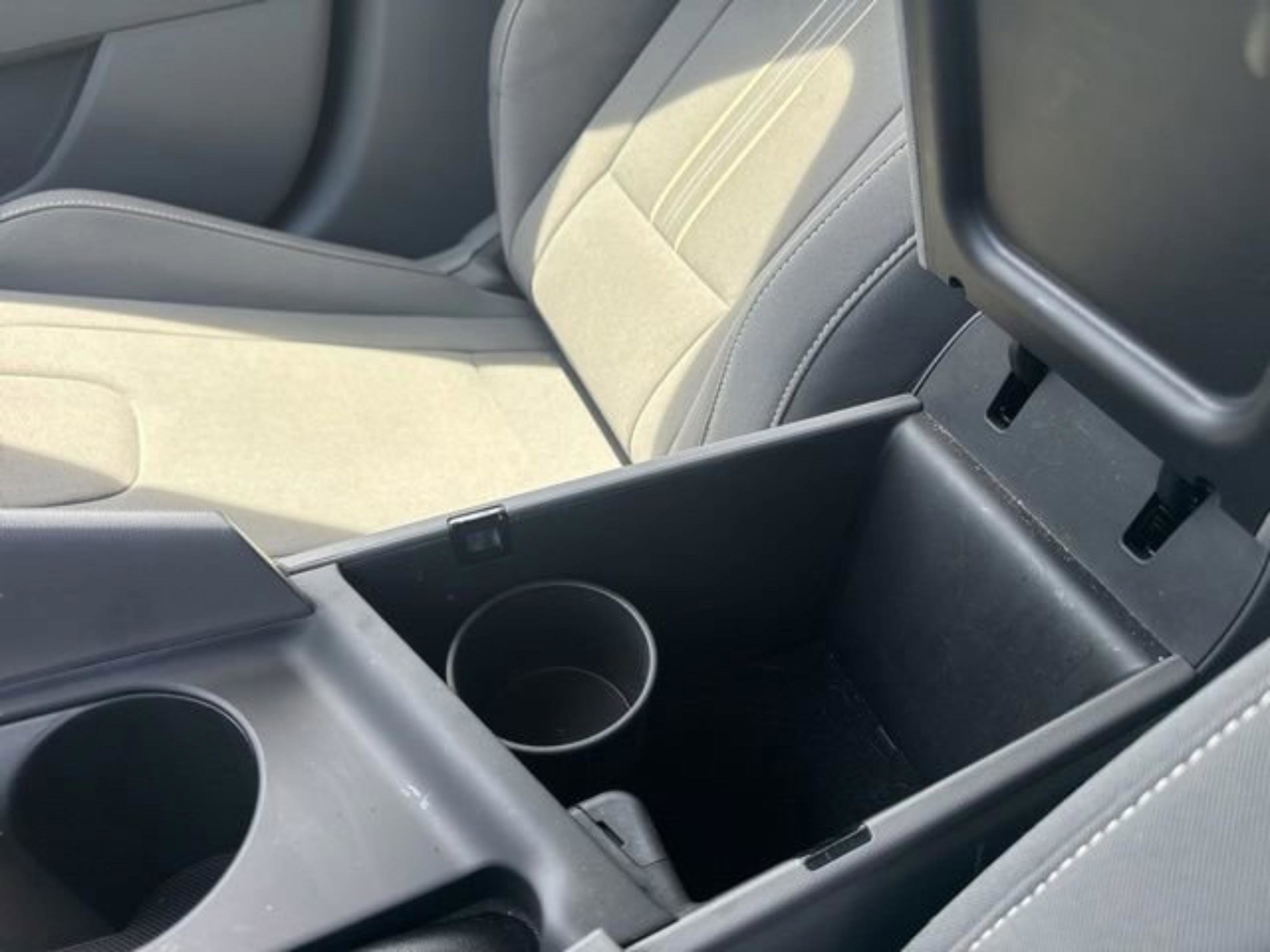 Used 2023 Hyundai Elantra SEL w/ Cargo Package FWD image 32