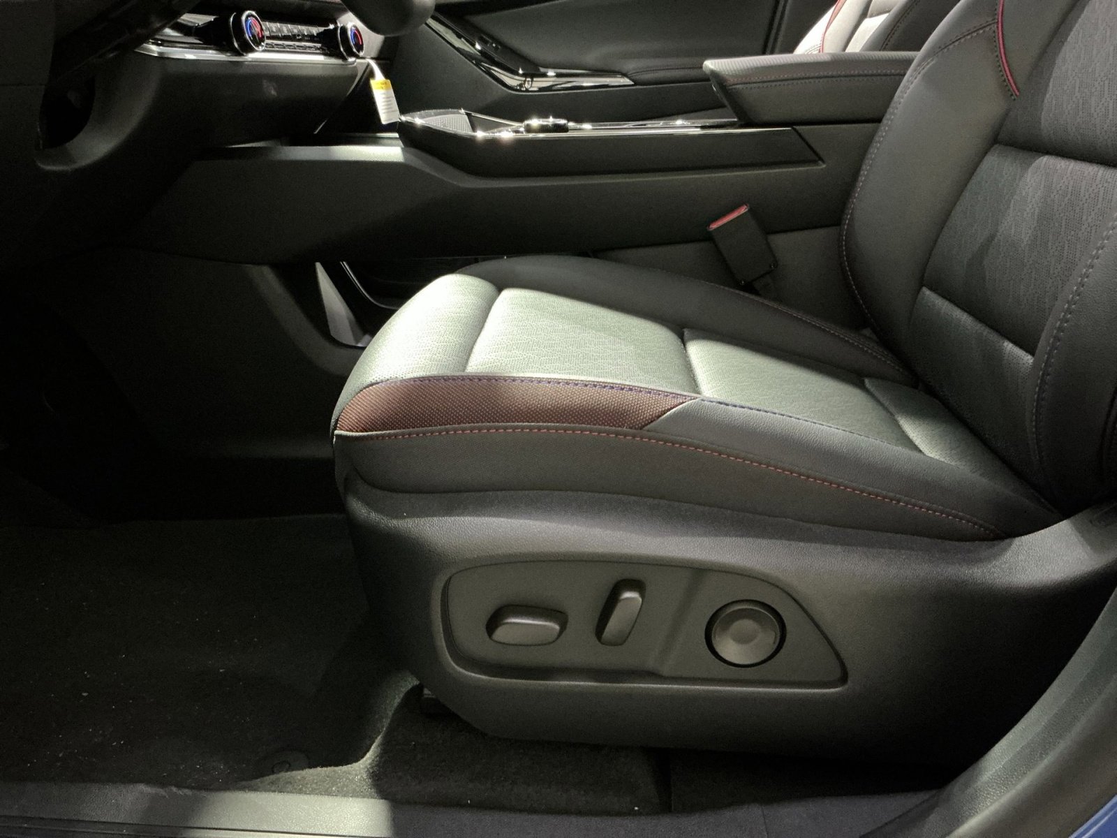 New 2026 Chevrolet Equinox RS w/ Convenience Package III image 22