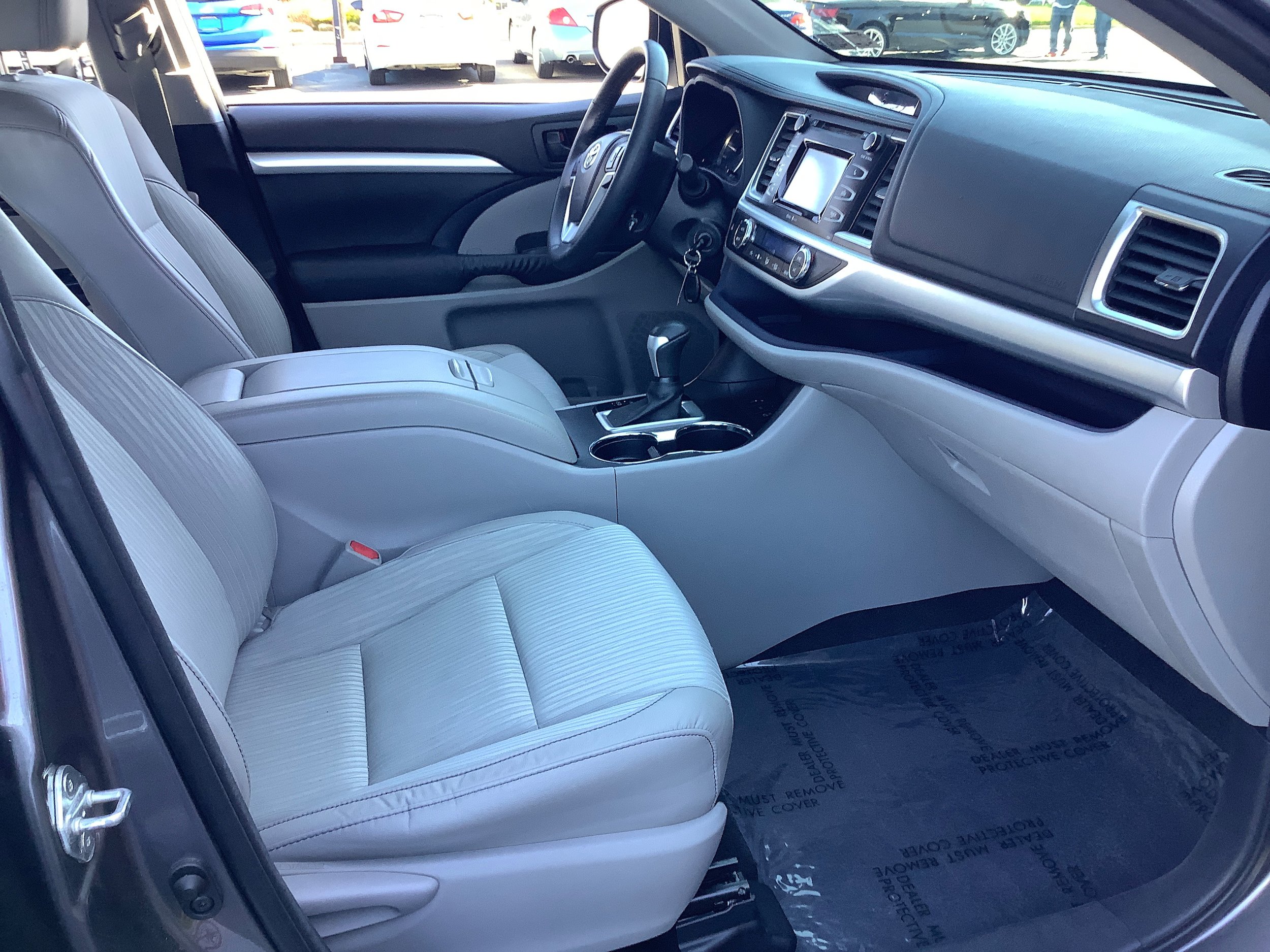 Used 2015 Toyota Highlander Plus AWD/4WD image 18