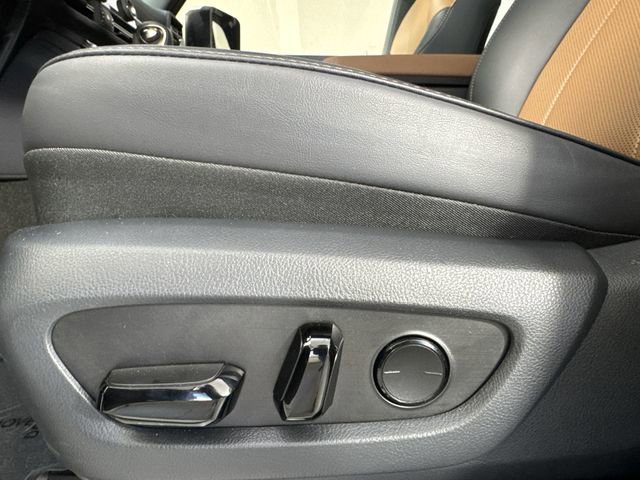 Used 2025 Lexus GX 550 w/ Cold Area Package image 23