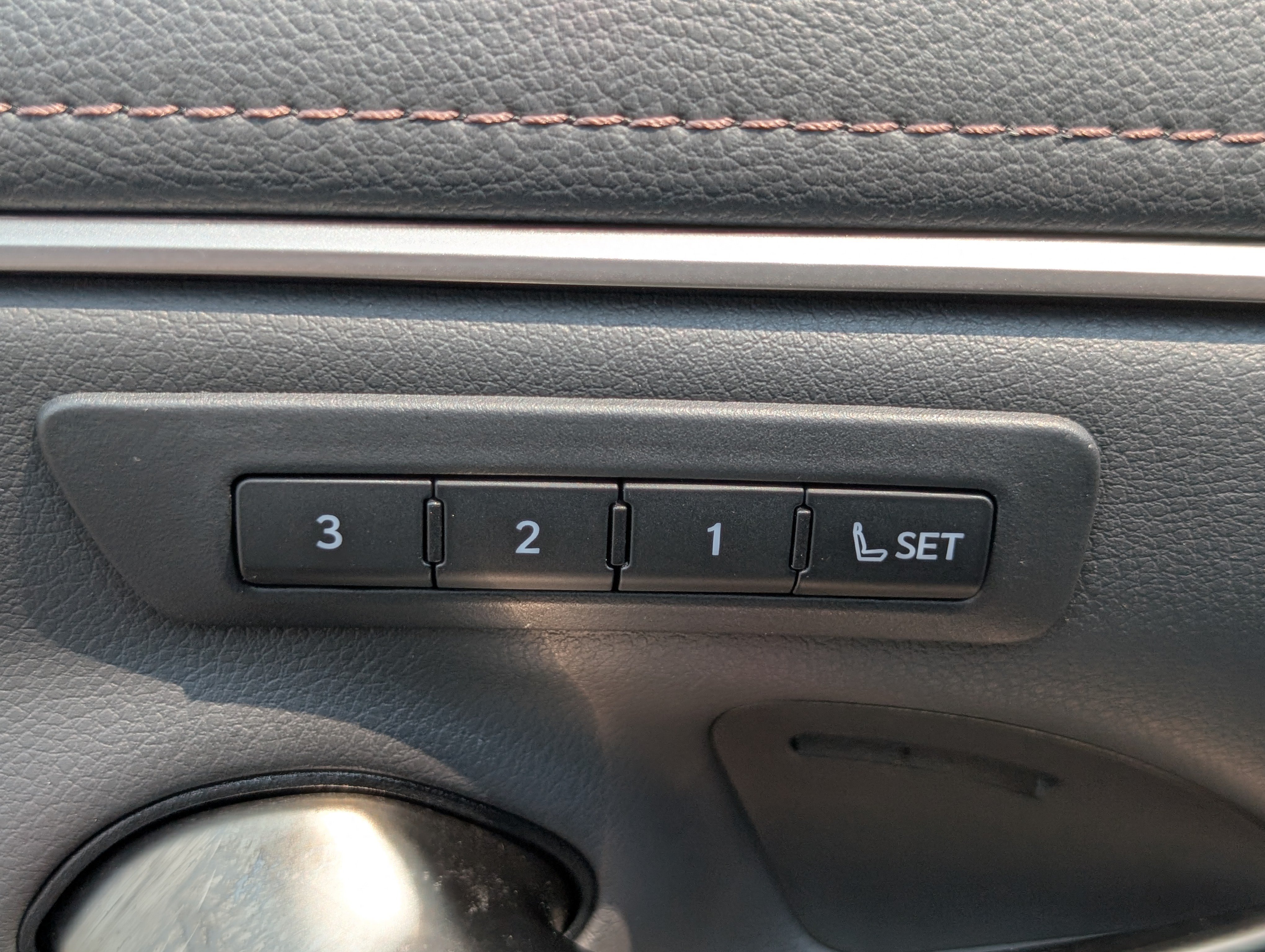 Certified 2025 Lexus ES 350 w/ Premium Package FWD image 21