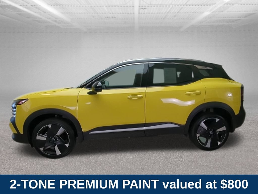 Used 2025 Nissan Kicks SR FWD image 2