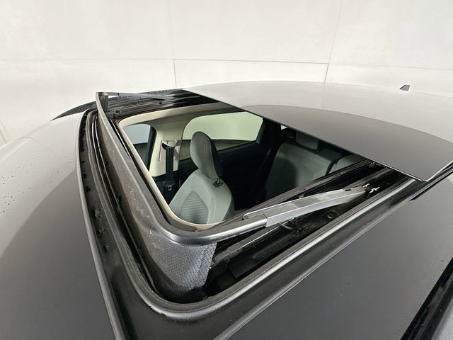 Used 2020 Ford Escape SE image 23