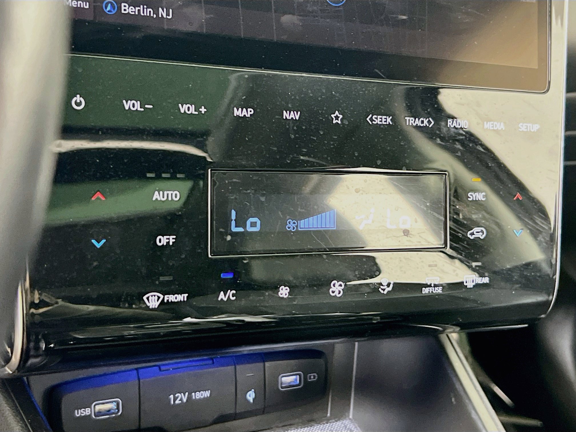 Used 2022 Hyundai Tucson Limited AWD/4WD image 16