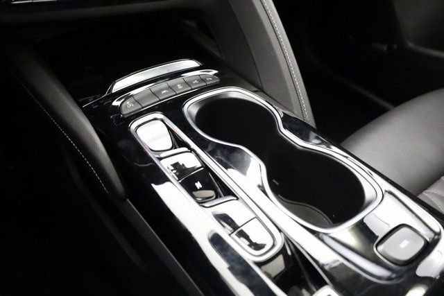 Used 2023 Buick Envision Avenir image 21