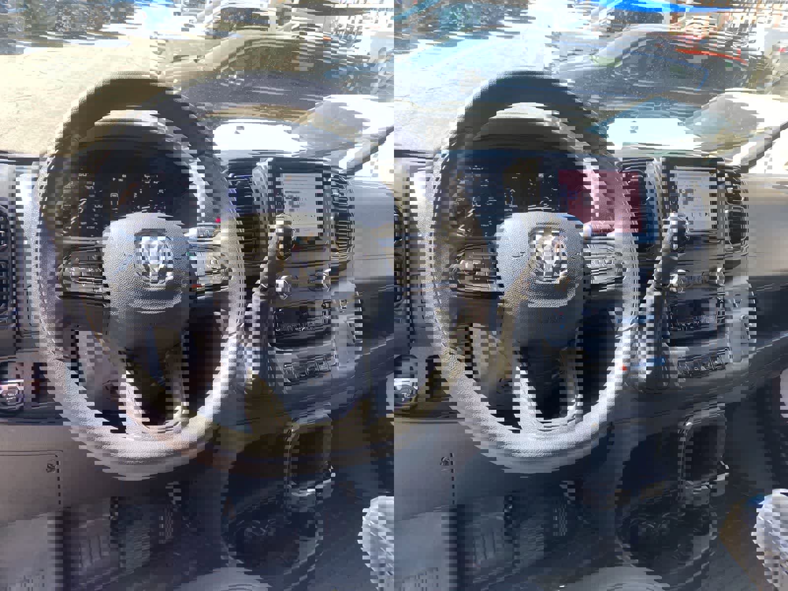 Used 2025 RAM ProMaster 2500 w/ Convenience Group image 11