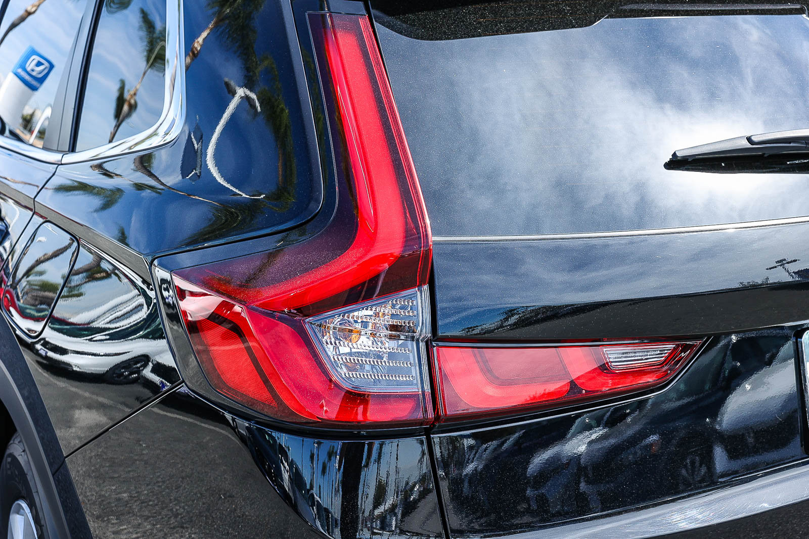 Used 2025 Honda CR-V LX image 8