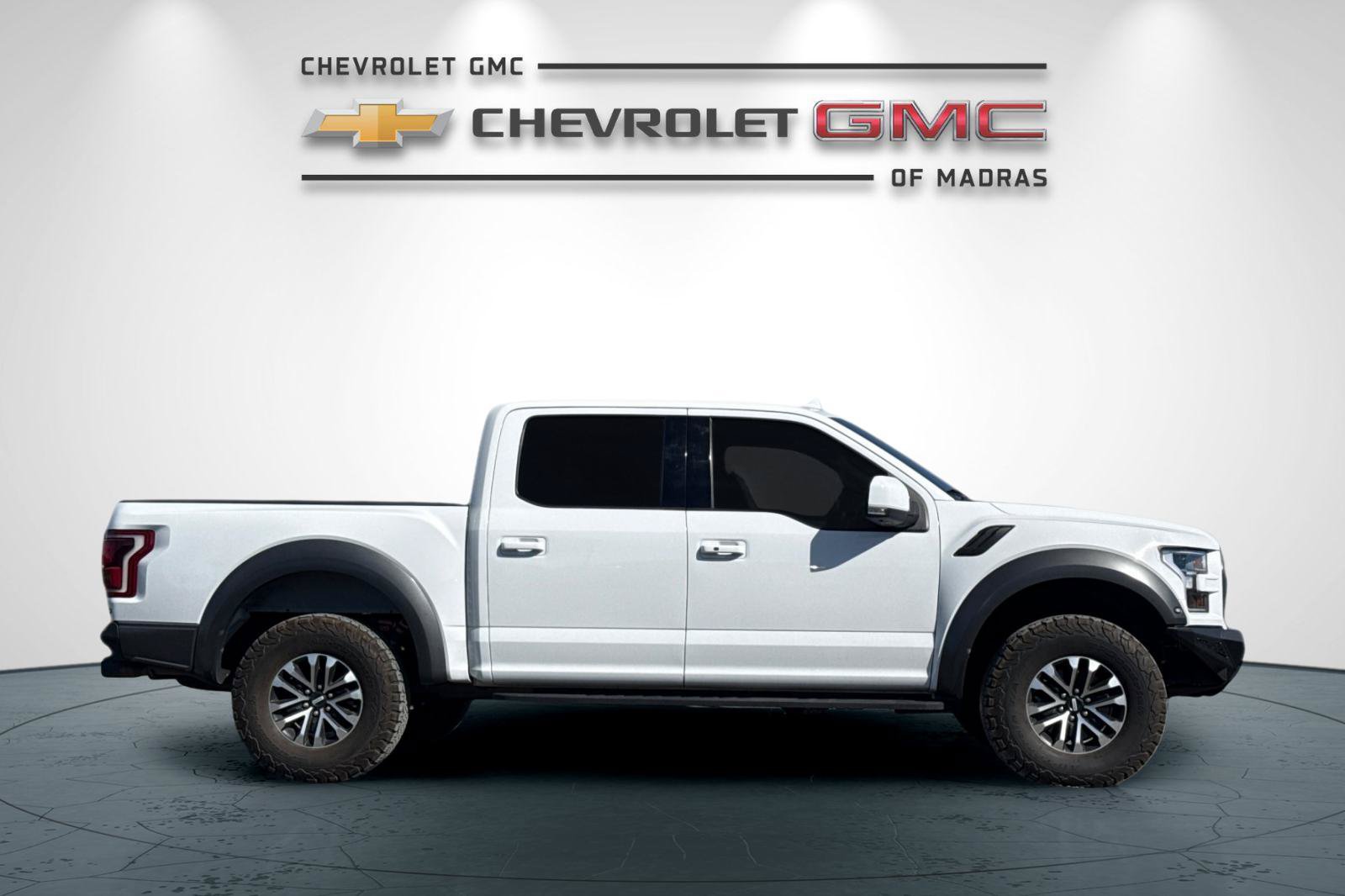Used 2020 Ford F150 Raptor w/ Equipment Group 802A Luxury AWD/4WD image 2