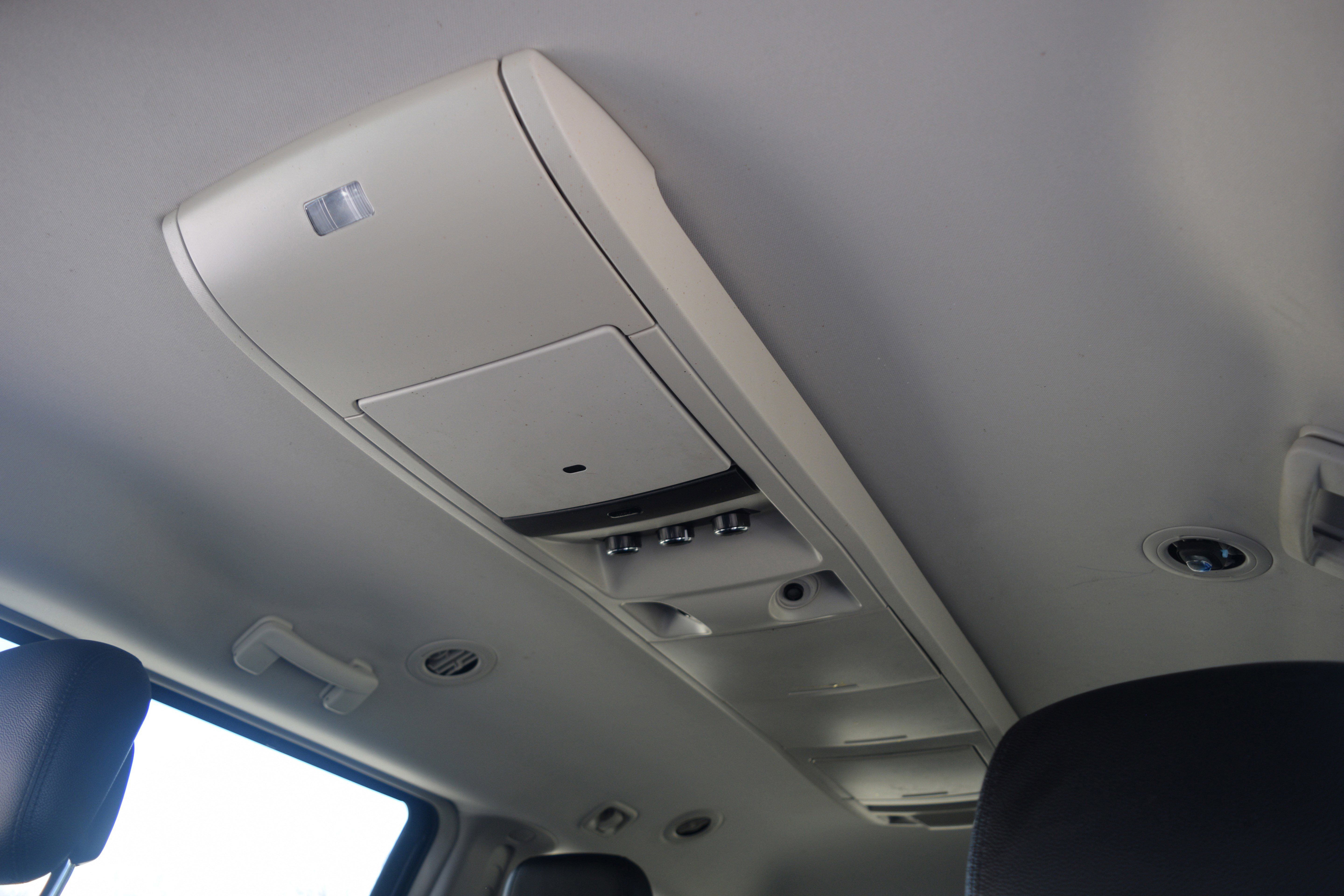 Used 2015 Chrysler Town & Country Touring w/ Driver Convenience Group image 21