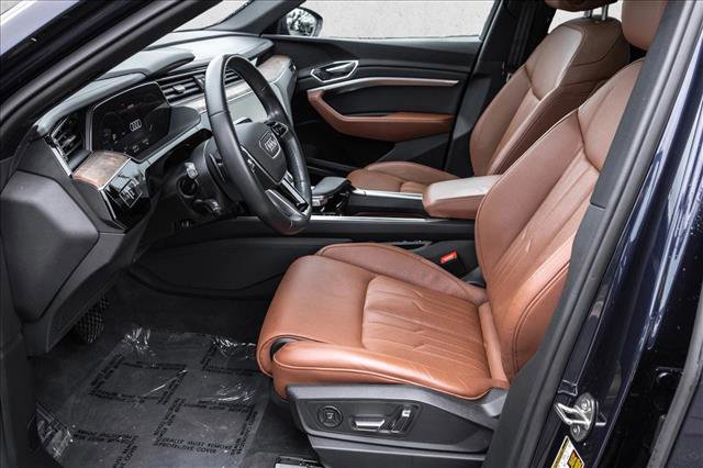 Used 2022 Audi e-tron Prestige w/ Prestige Package AWD/4WD image 12