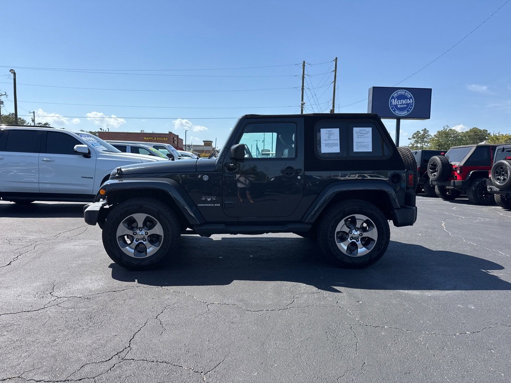 Used 2017 Jeep Wrangler Sahara AWD/4WD image 2