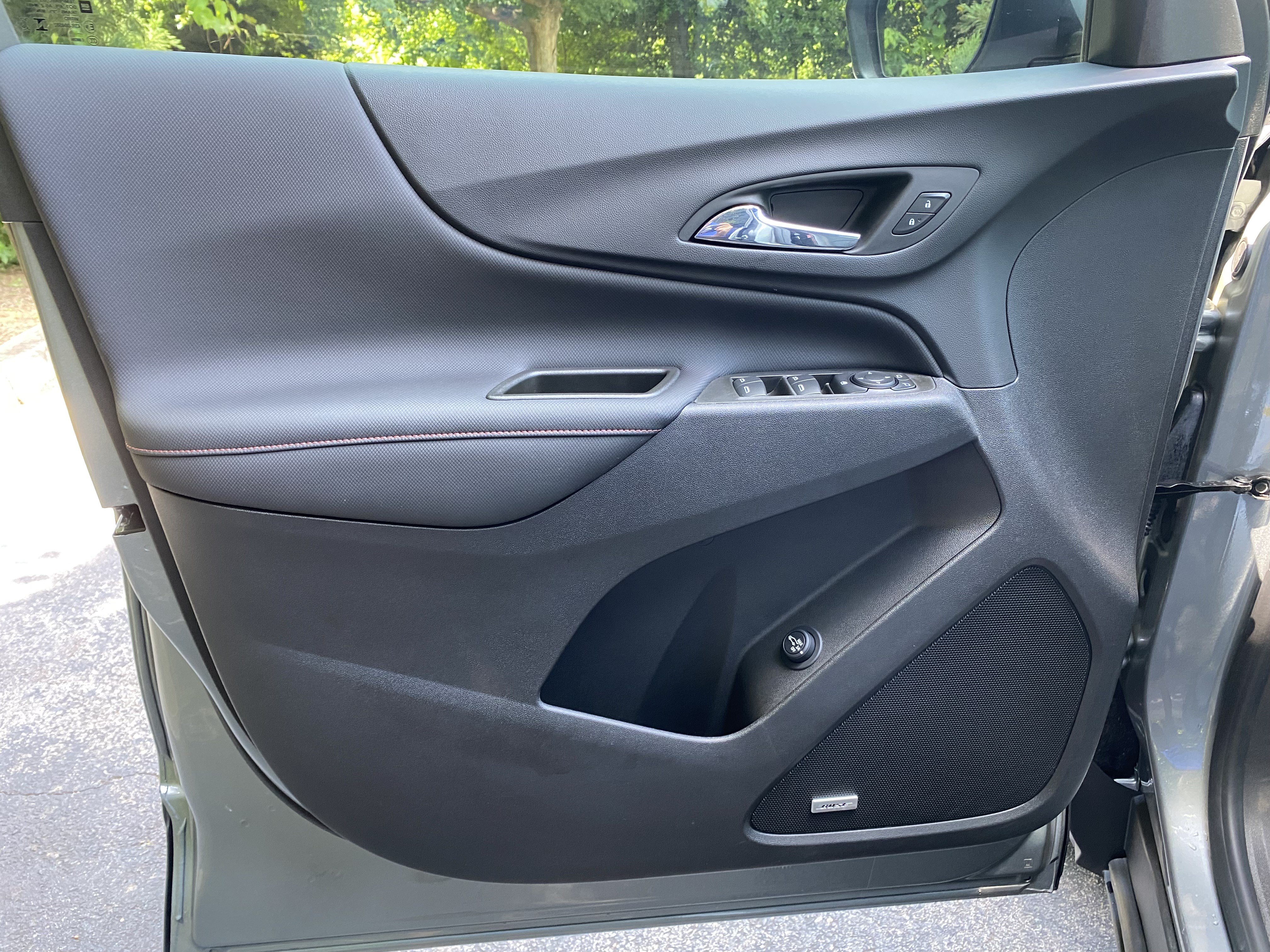 Used 2024 Chevrolet Equinox RS w/ RS Leather Package FWD image 15
