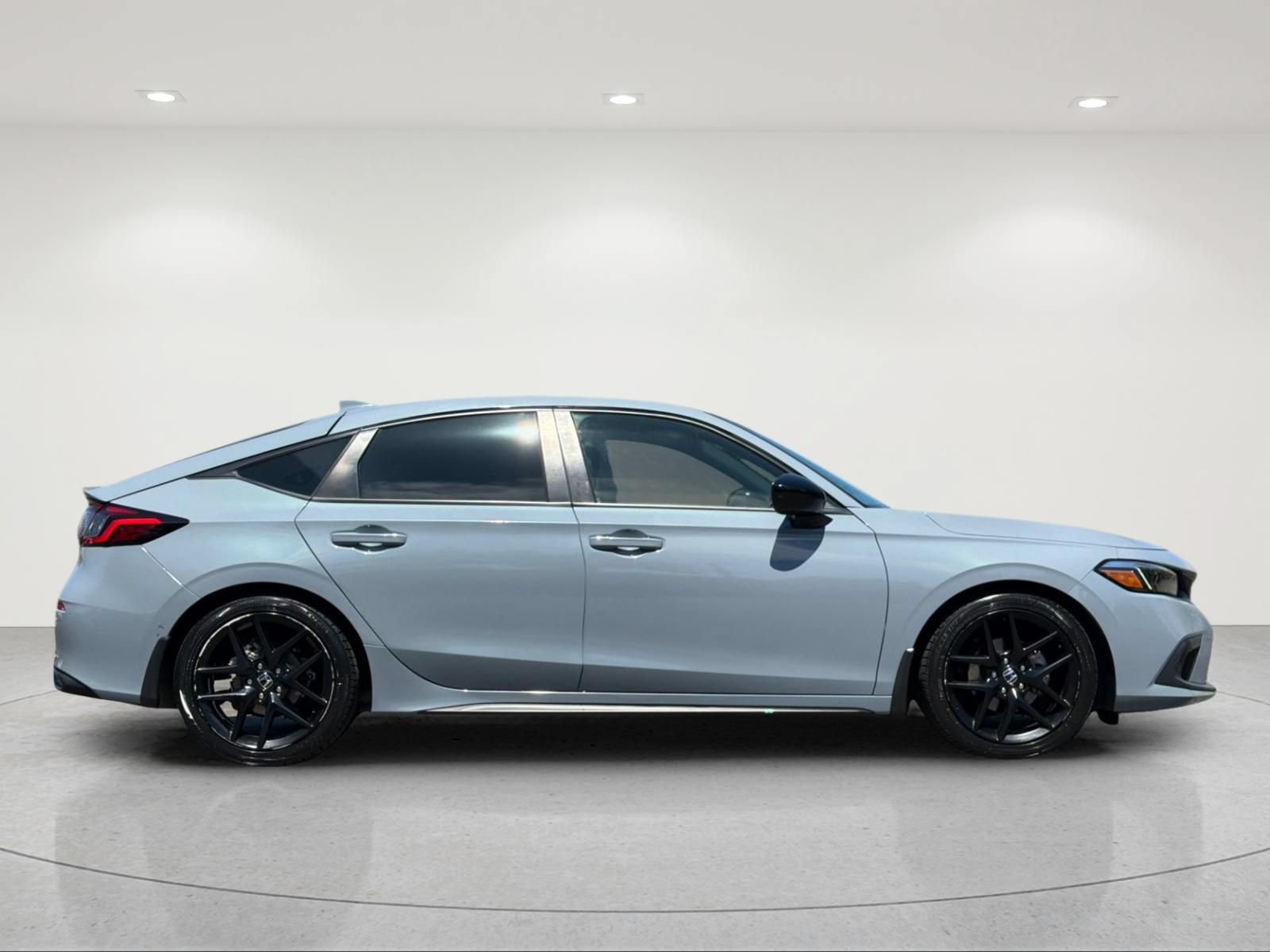 Used 2023 Honda Civic Sport image 6