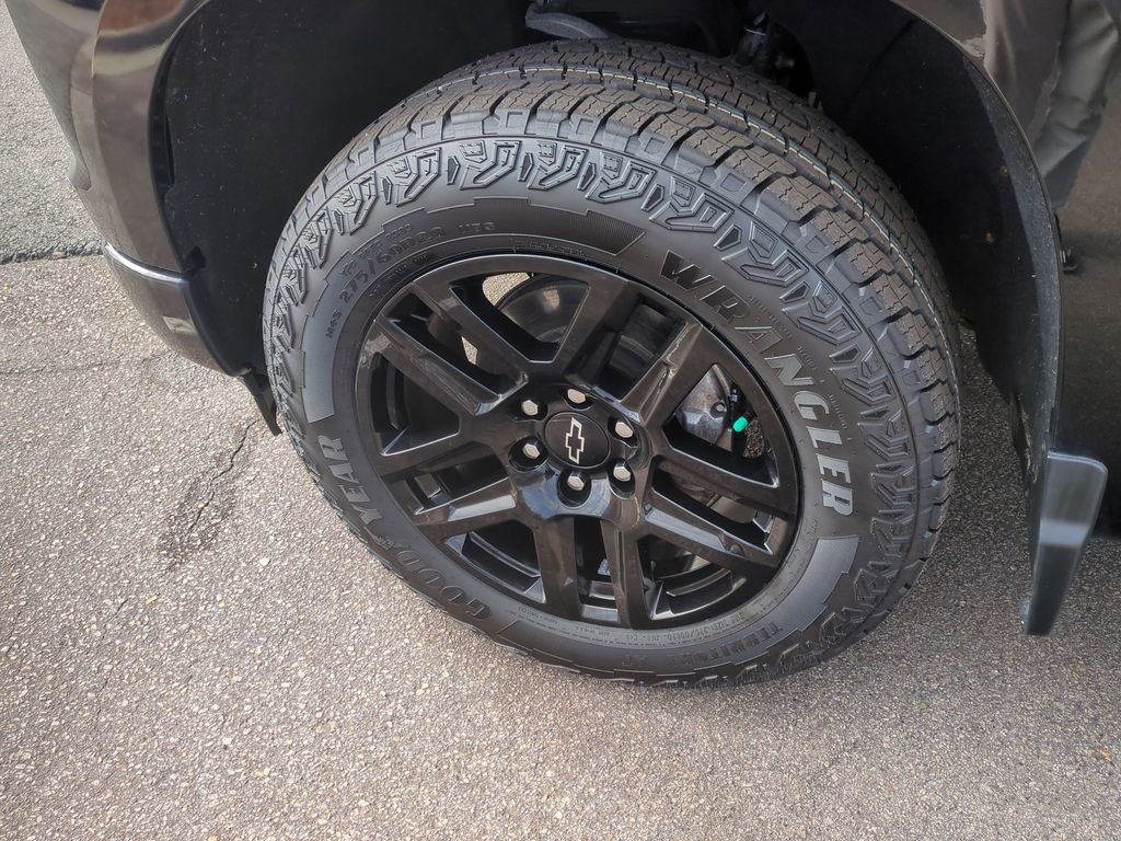 Used 2022 Chevrolet Silverado 1500 Custom image 10