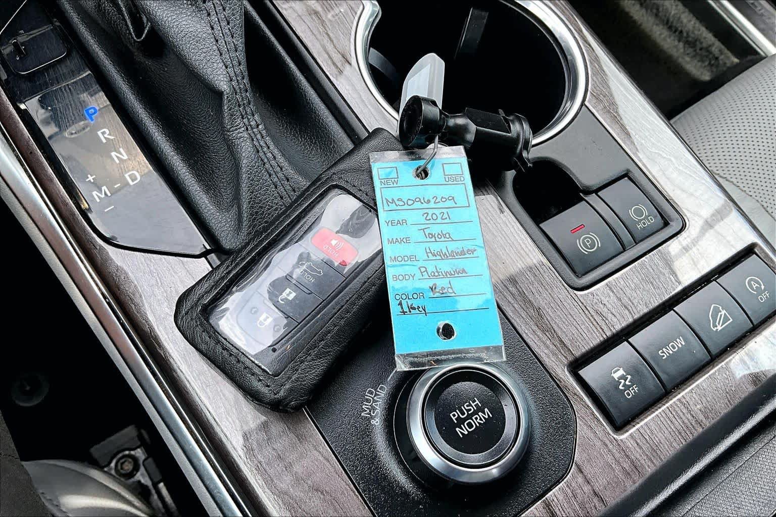 Used 2021 Toyota Highlander Platinum AWD/4WD image 15